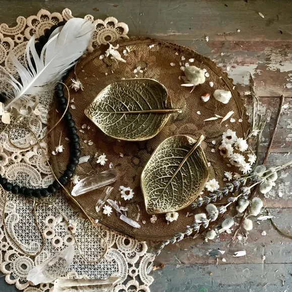 1948 VIRGINIA METAL CRAFTERS EPISCIA LEAF DISH - Picture 6 of 8